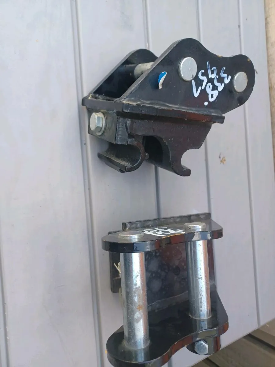 Quick hitches - Image 1