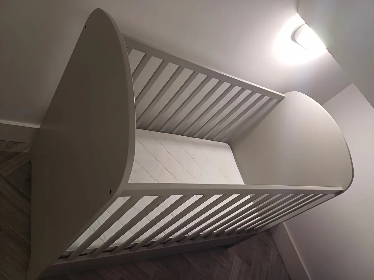 Ikea cotbed with drawers - Image 2