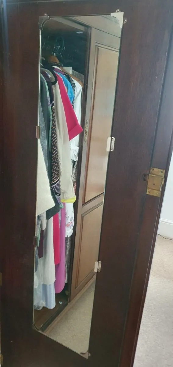 Wardrobe - Image 4