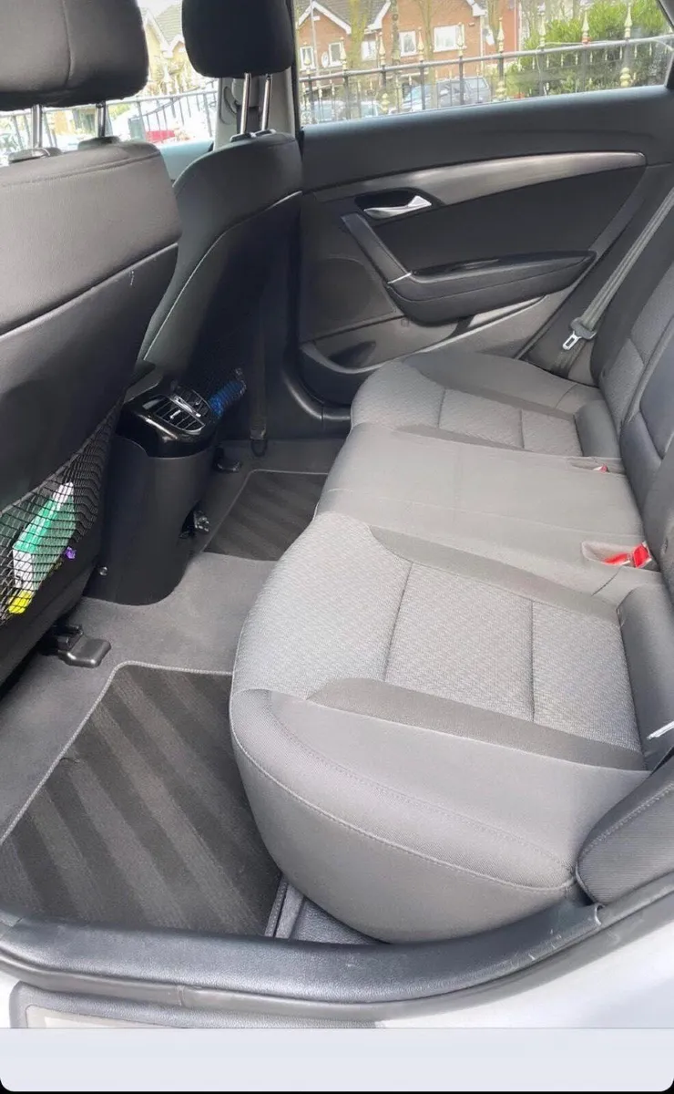 Hyundai i40 2015 UK Spec low milage - Image 2