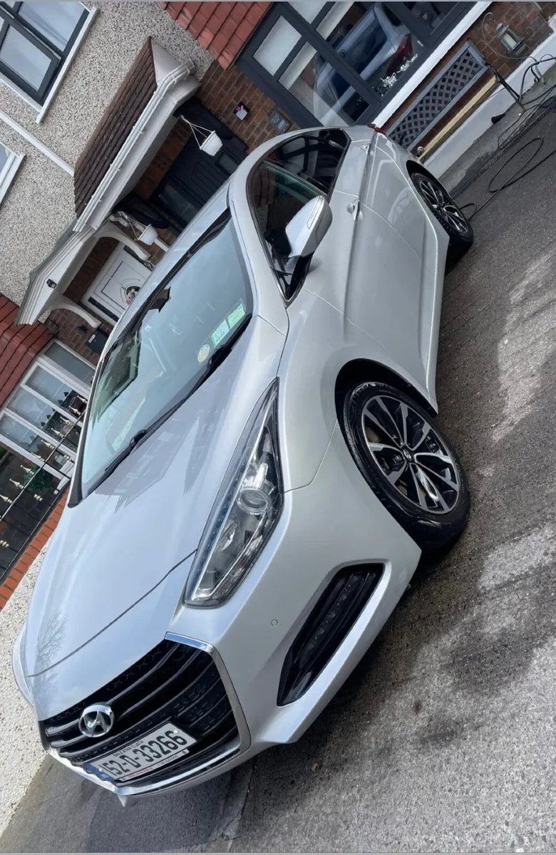 Hyundai i40 2015 UK Spec low milage - Image 1