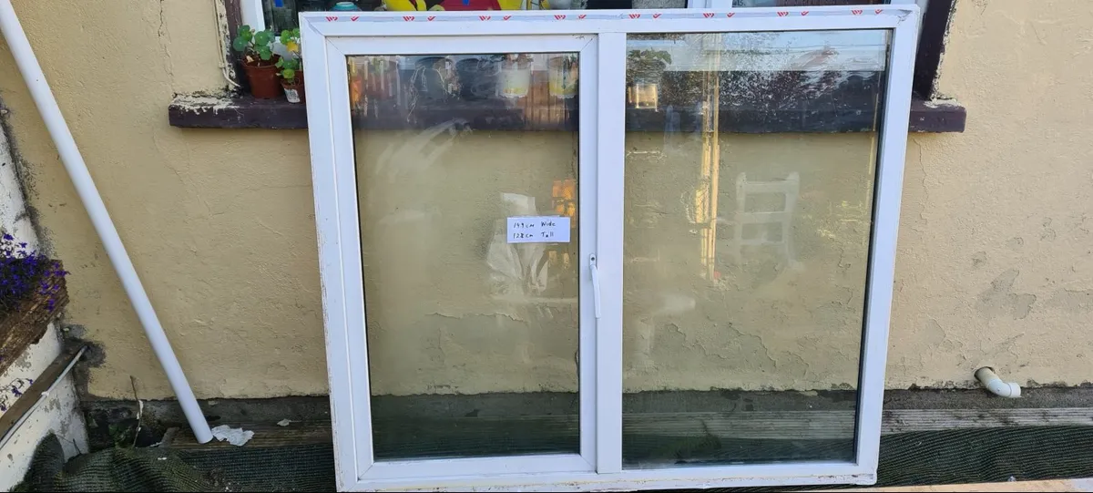 Selection of PVC windows in perfect condition - Image 1