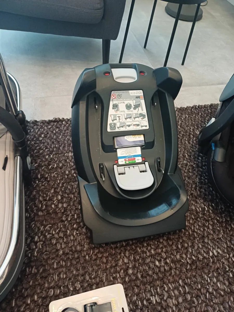 Bsafe car seat/isofix base - Image 2