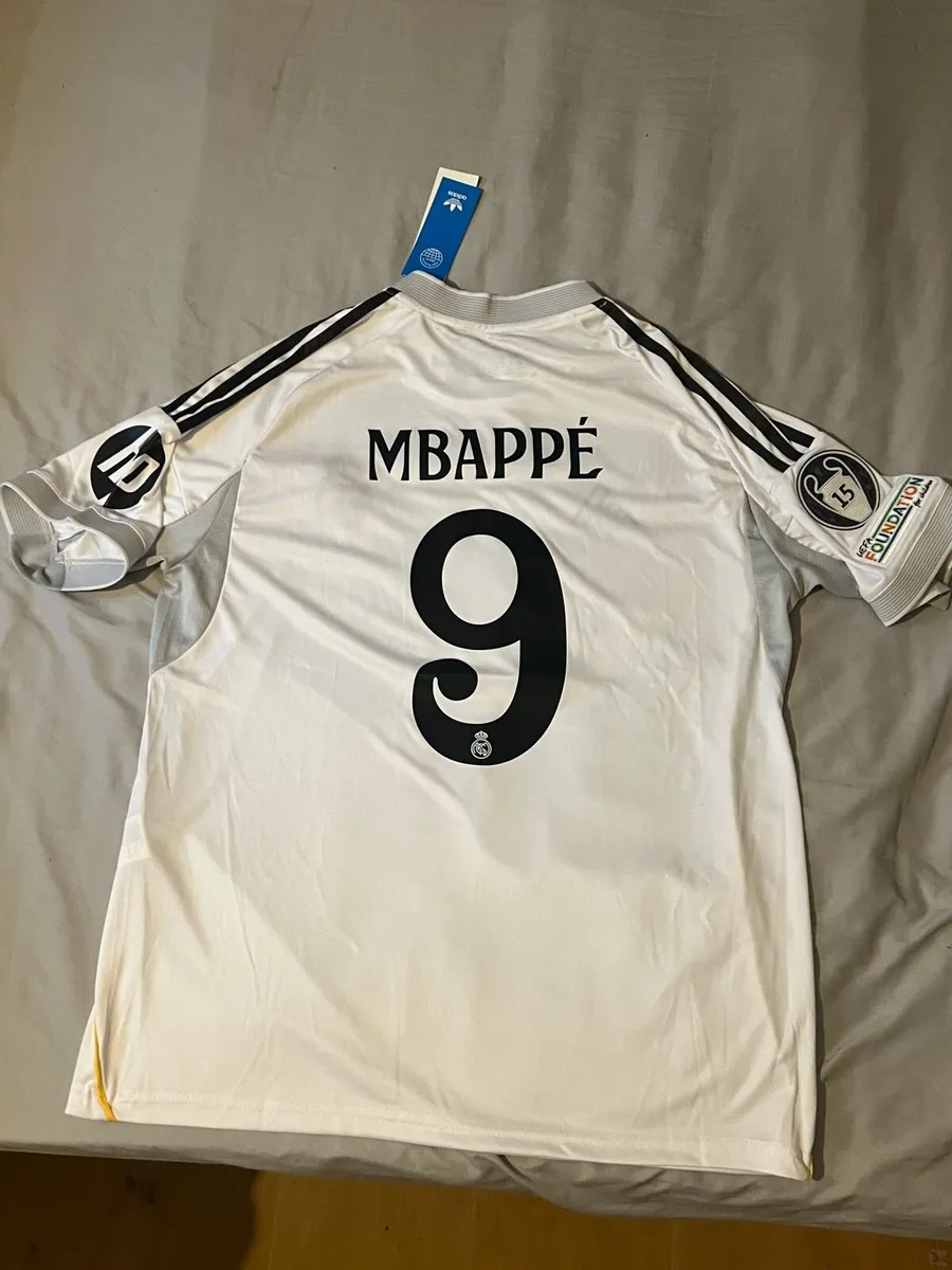 Real Madrid shirt - Image 2