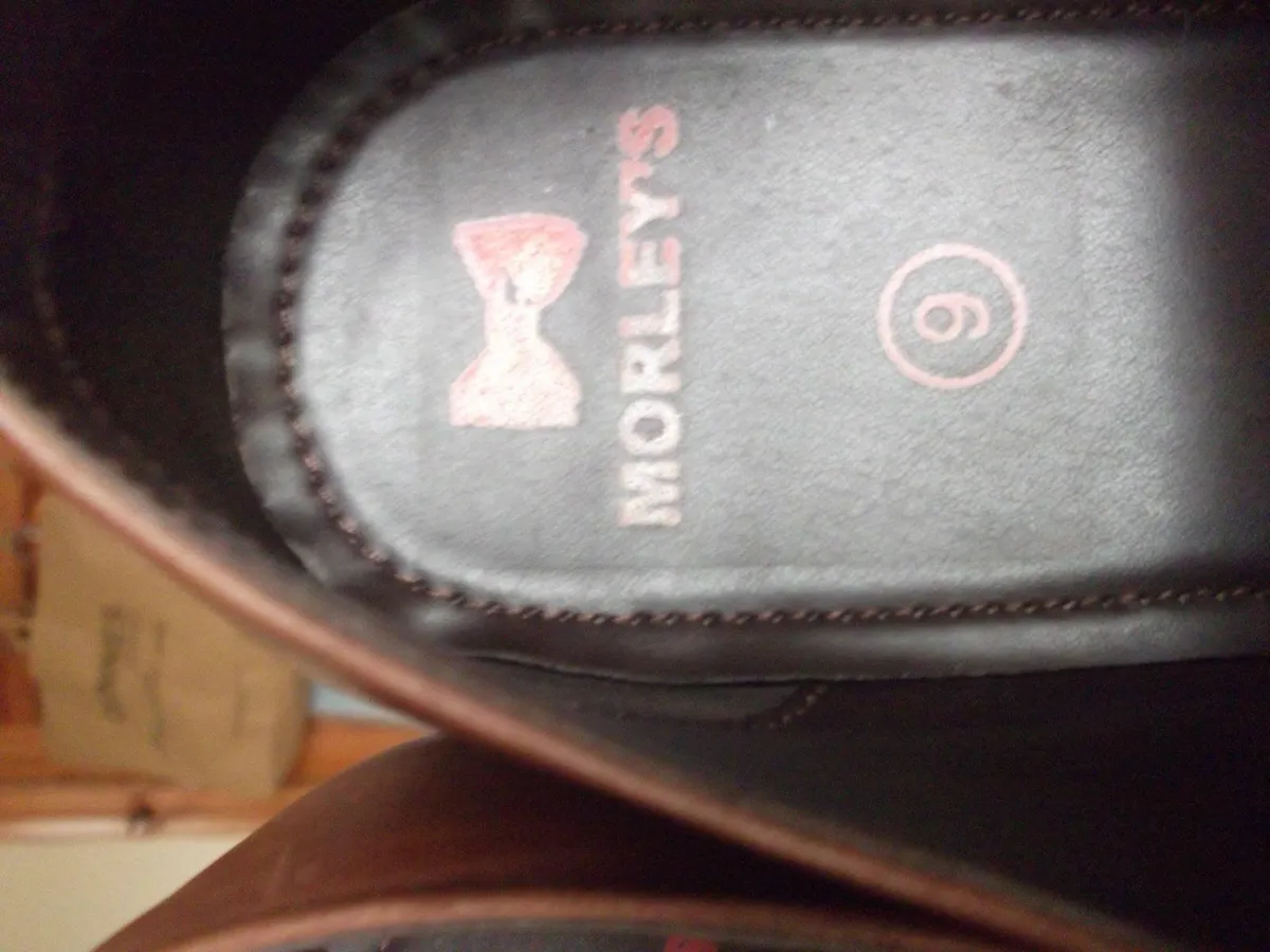Mens brown leather shoes (Size 9) - Image 4