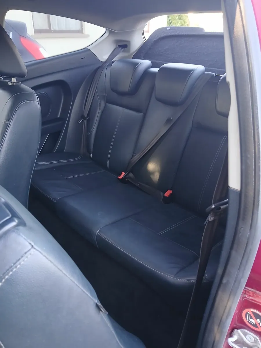 Ford Fiesta 2010 - Image 3
