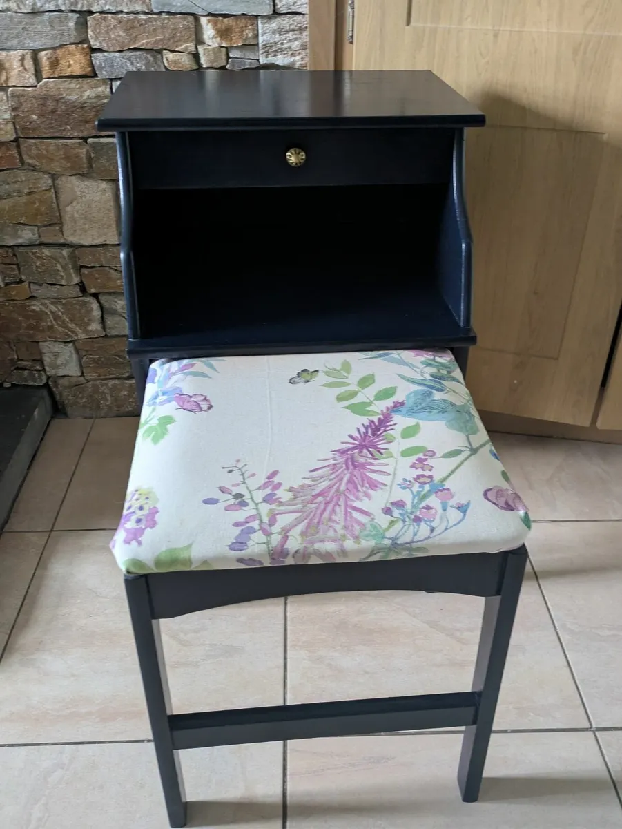 Bedside locker, Navy, very good condition - Image 2