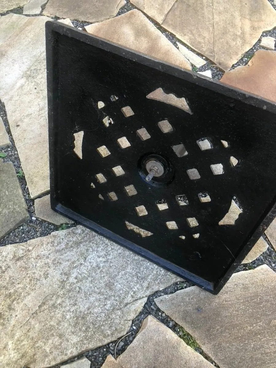 Garden Umbrella Stand - Image 3