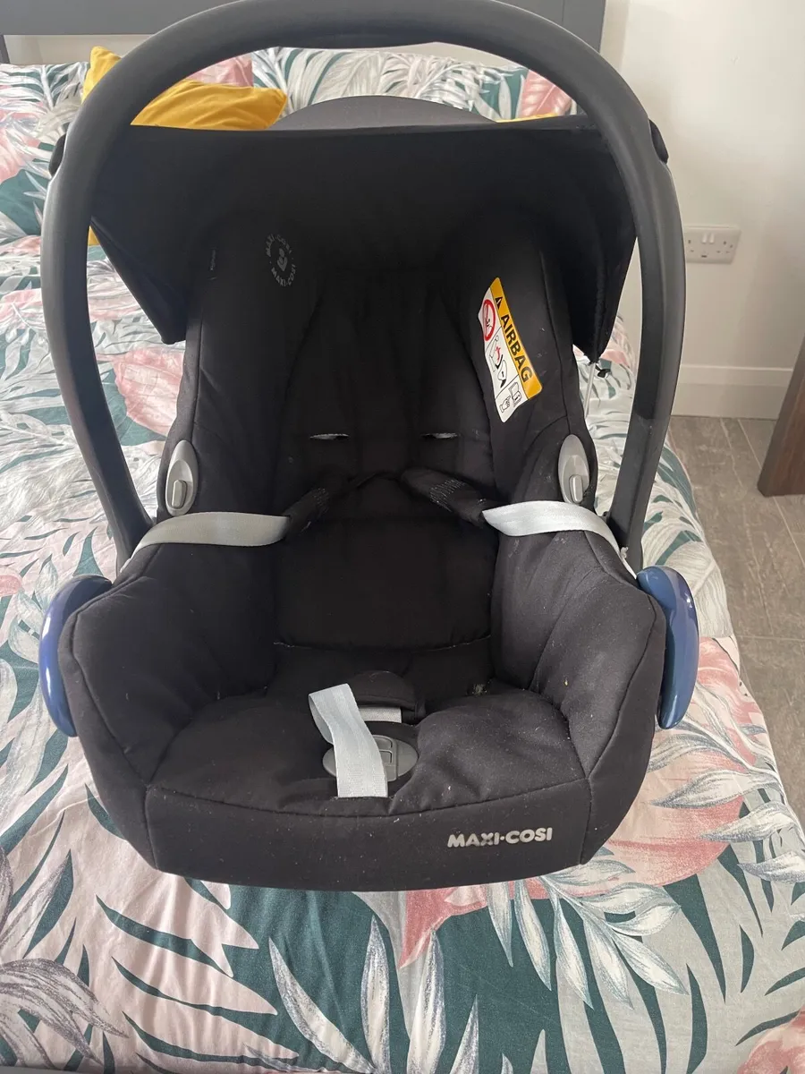 Car seat - Image 1