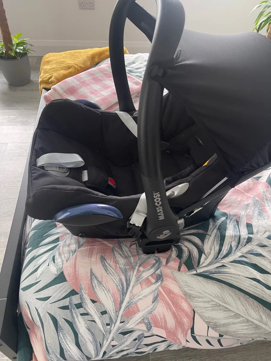 Car seat - Image 2