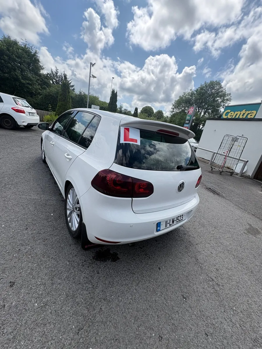 Volkswagen Golf 2011 - Image 4