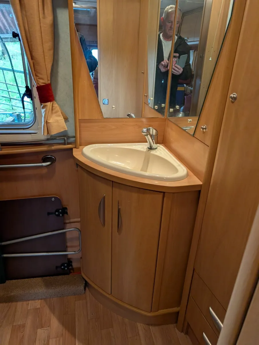 Swift Utopia Caravan - Image 2