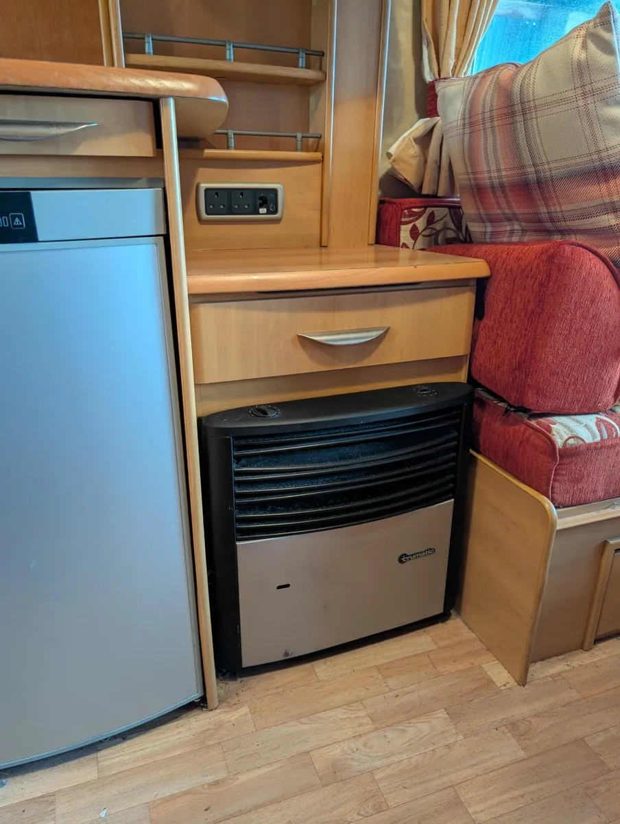 Swift Utopia Caravan - Image 4