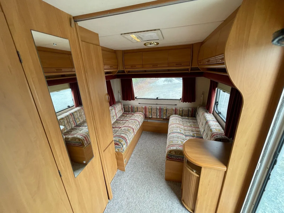 Swift Conqueror 640 Lux - Image 4