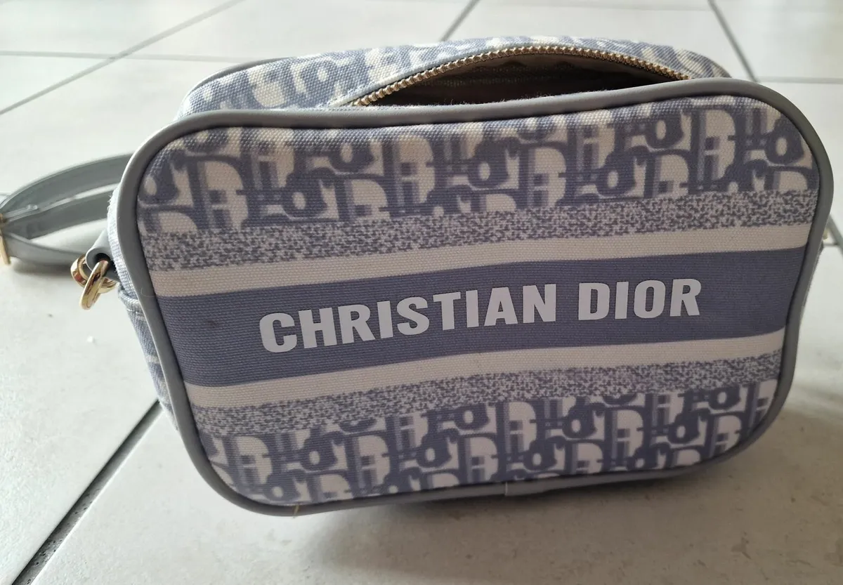 Handbags - Image 2