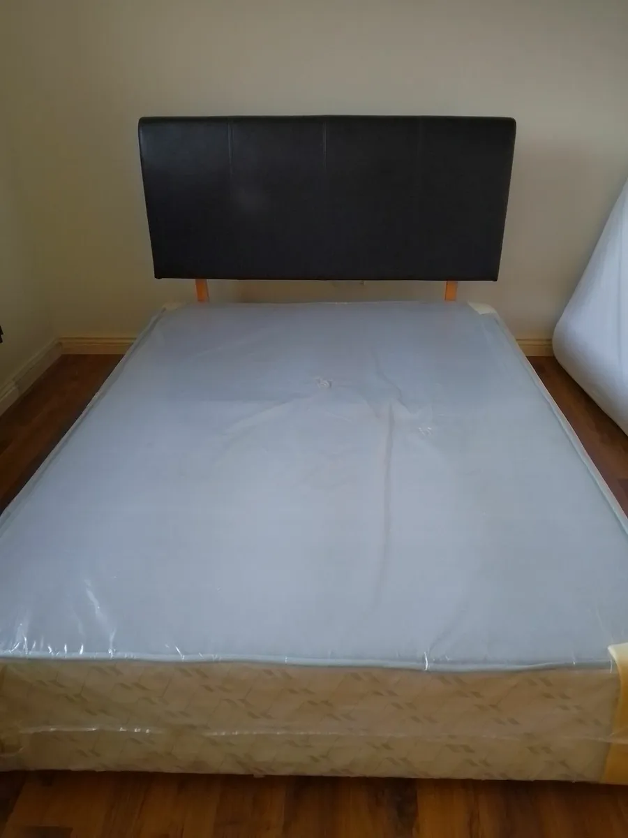 Bed & mattress, - Image 4