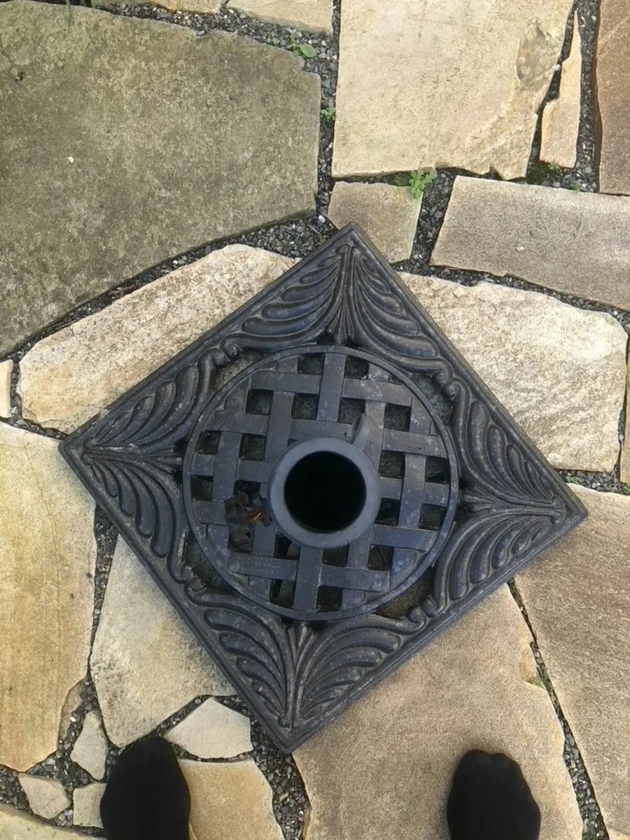 Garden Umbrella Stand - Image 2