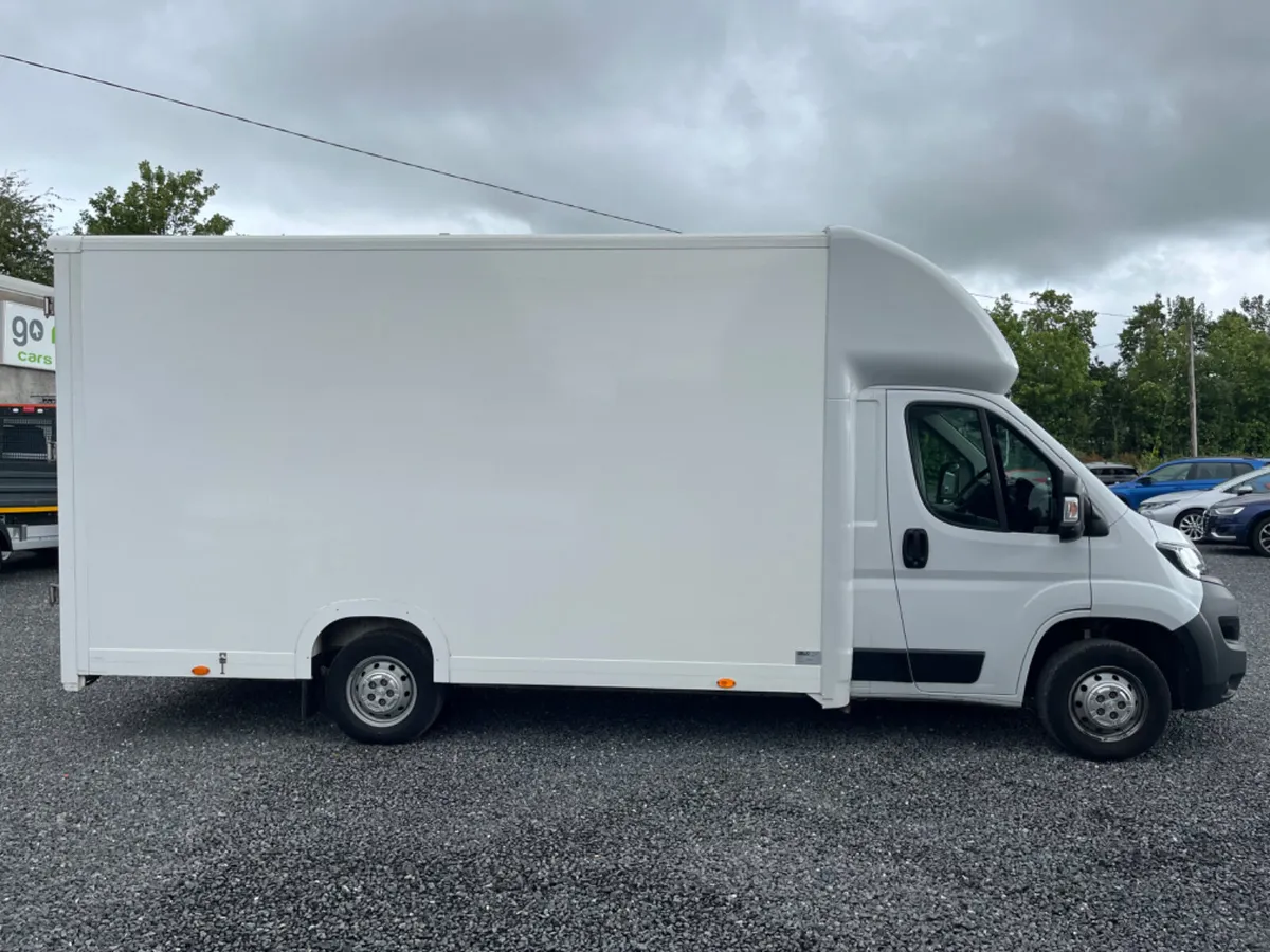 Peugeot Boxer Luton Van with Ramp (1 Owner) - Image 2