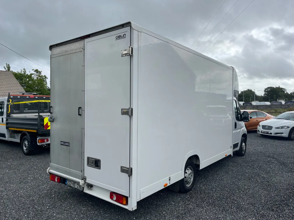 Peugeot Boxer Luton Van with Ramp (1 Owner) - Image 3