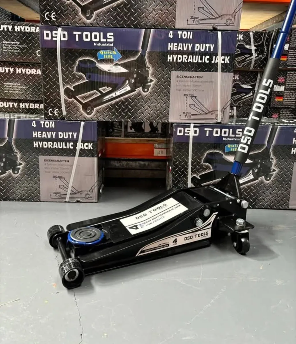 HEAVY DUTY 4 TON ULTRA LOW PROFILE TROLLEY JACK - Image 1
