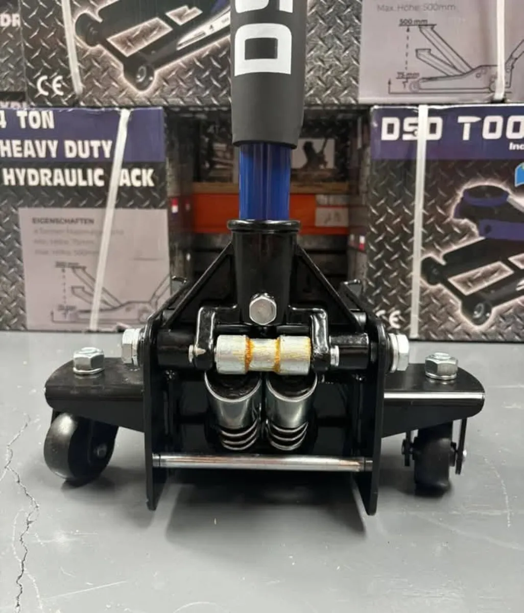 HEAVY DUTY 4 TON ULTRA LOW PROFILE TROLLEY JACK - Image 4