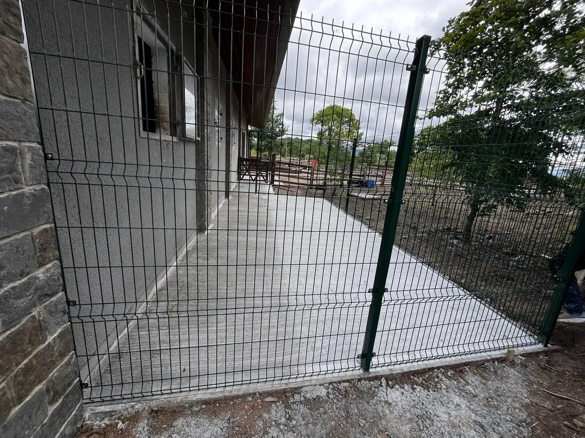 Dog pen,dog run - Image 1