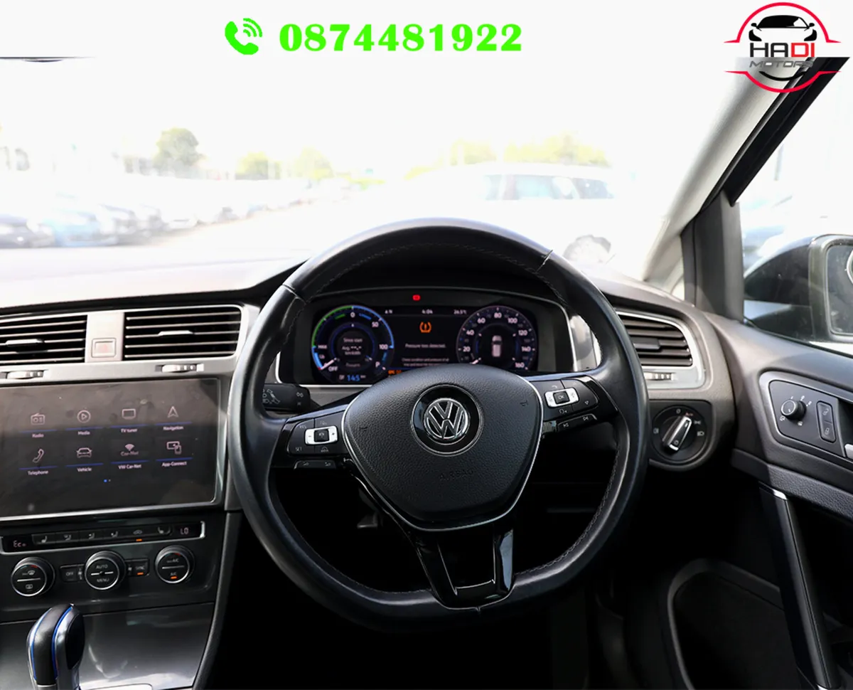 Volkswagen e-Golf - Image 15