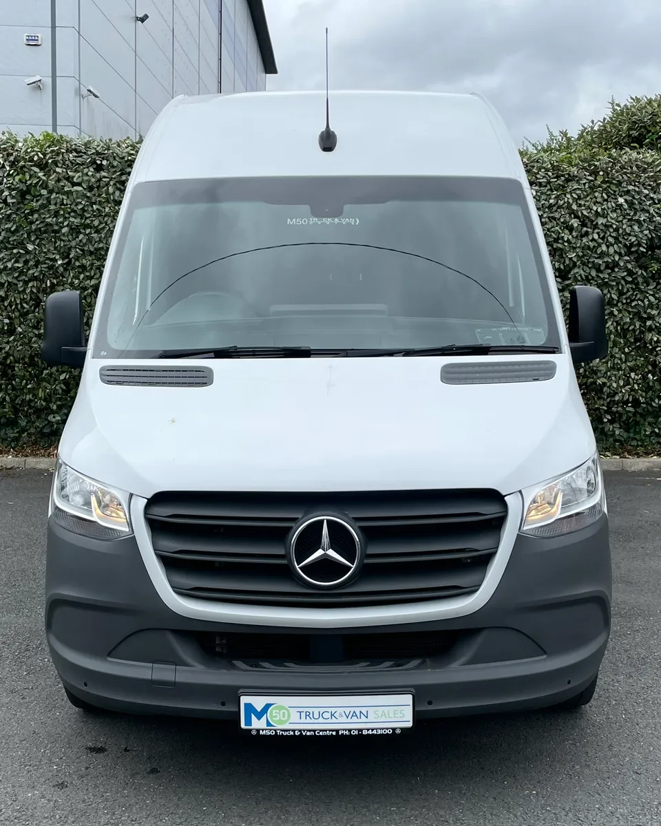 Sprinter 315/36 Premium AC Etc Straight Deal Price - Image 2