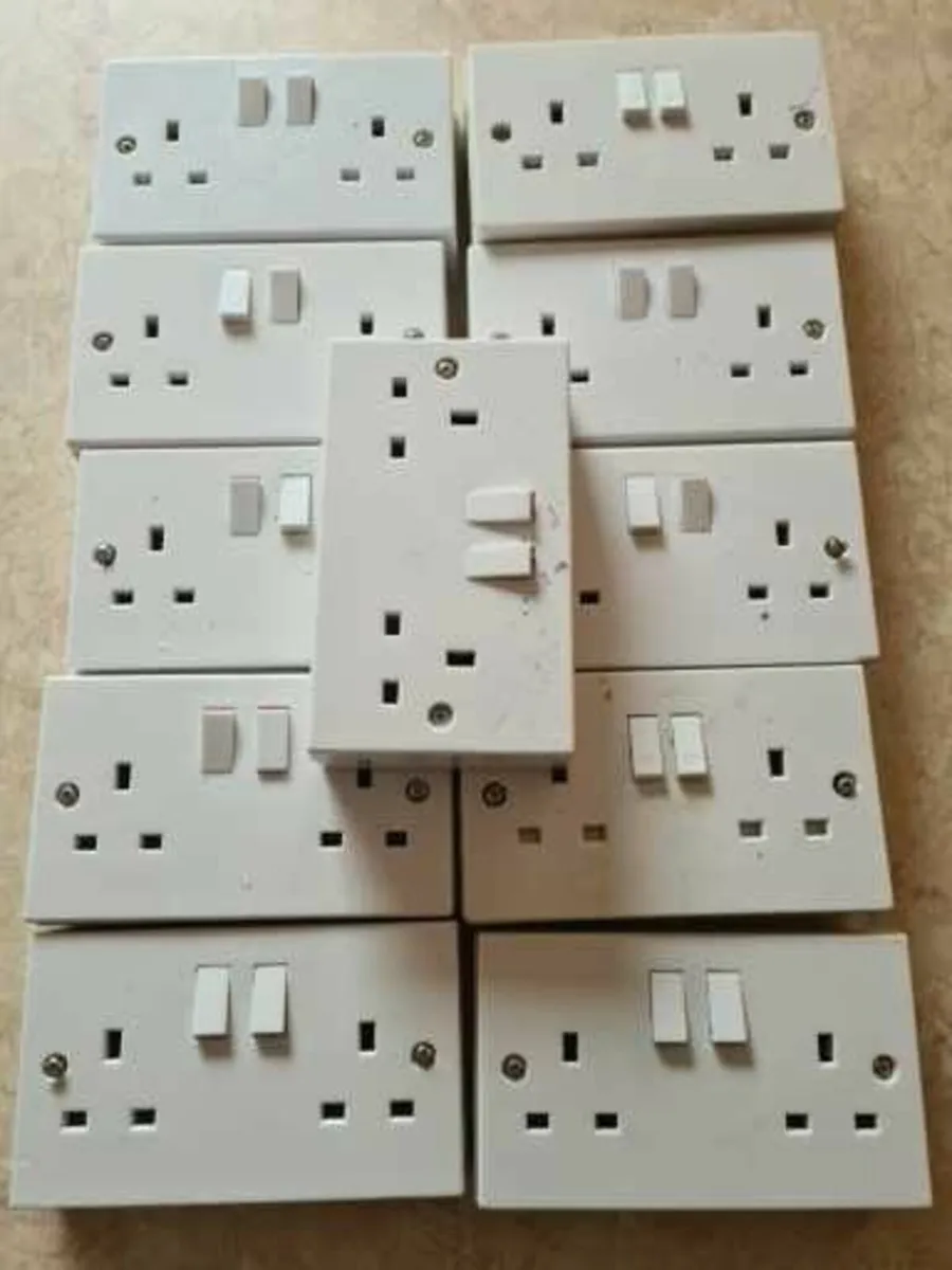 11 x surface mounted double sockets like new………………