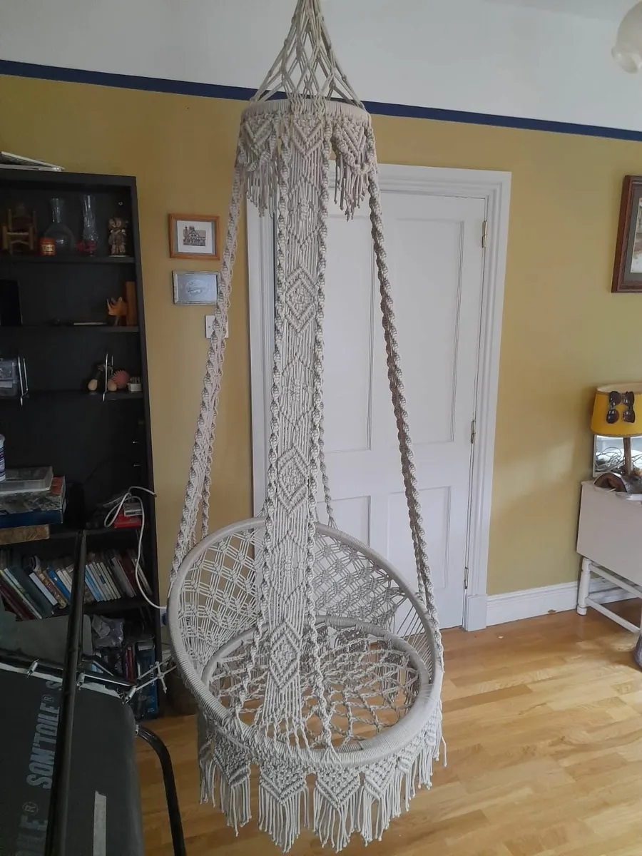 Hanging Swing chair - Image 1
