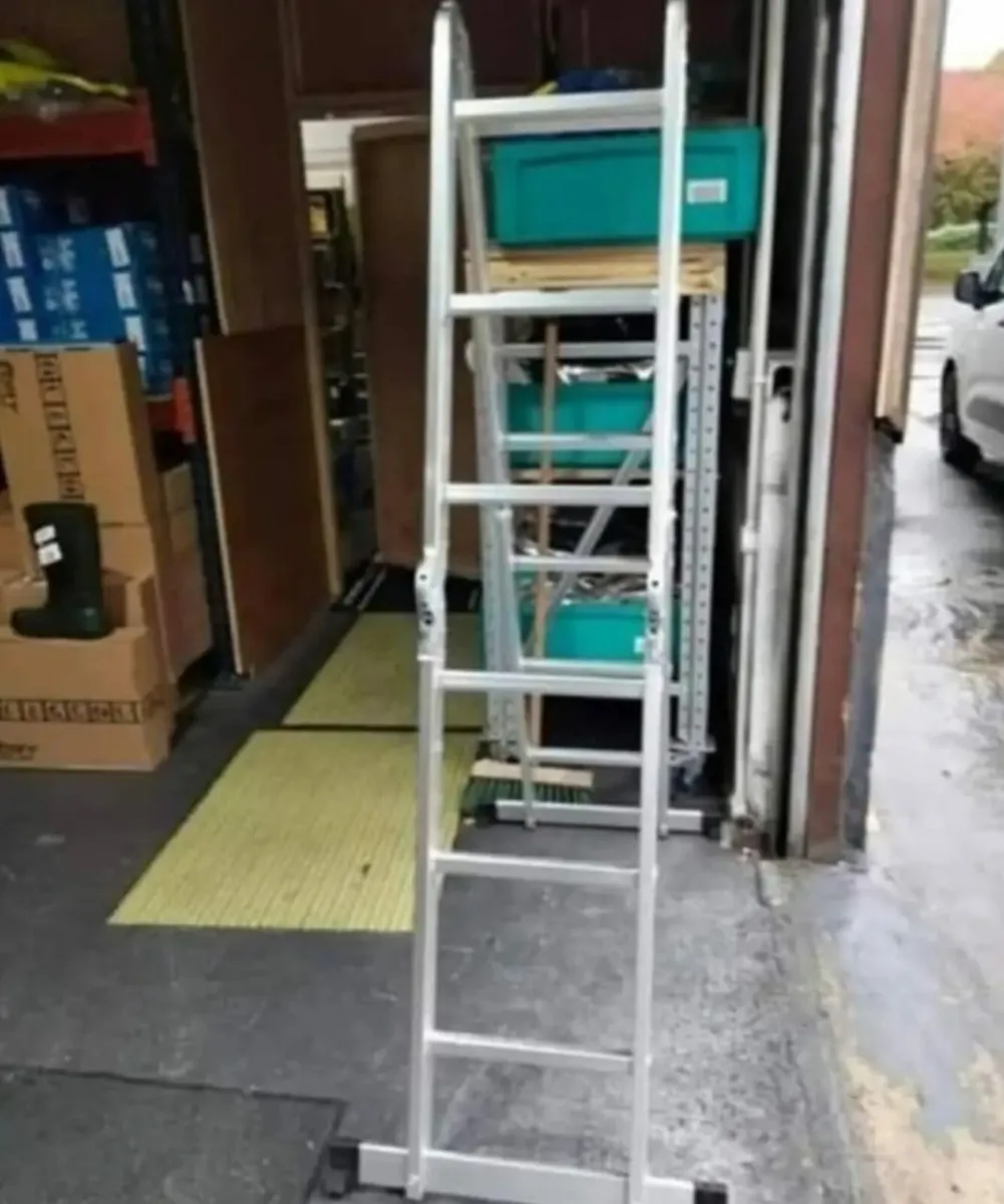 Brand new foldable ladder - Image 2