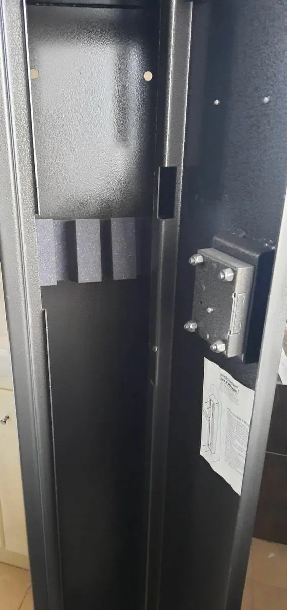 Gun Cabinet - Image 2