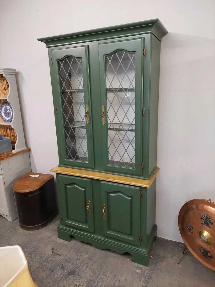 Pine dresser, display, f and b green - Image 2
