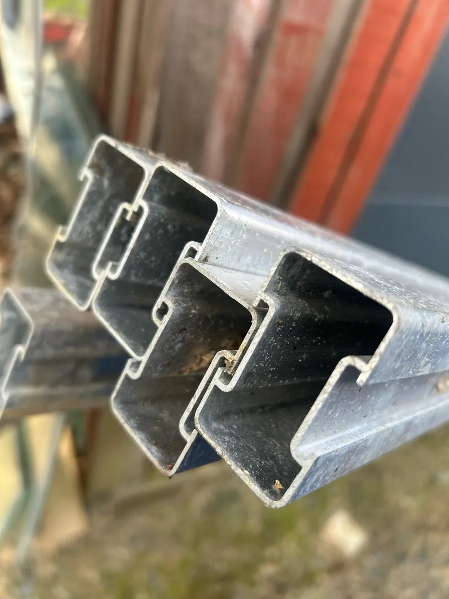 Metal Decking Rails - Image 1