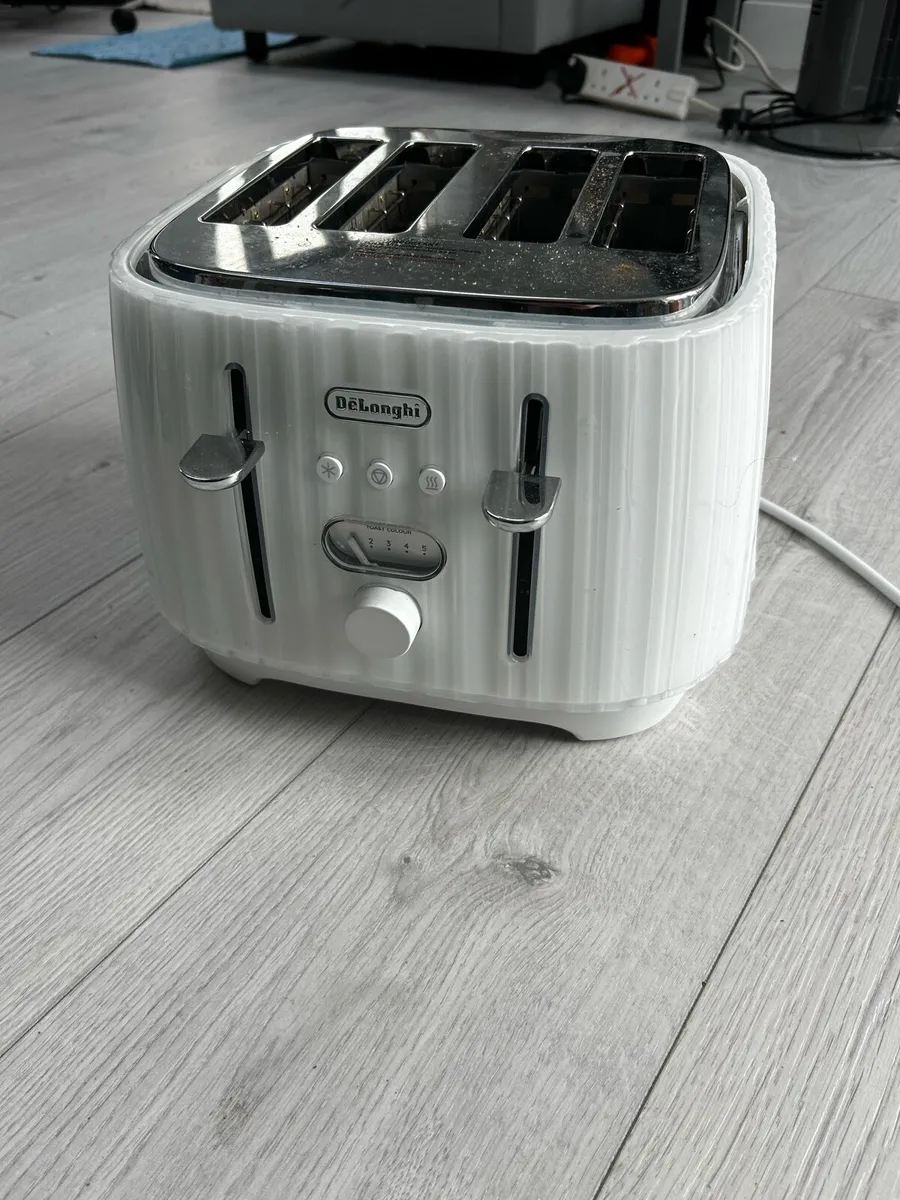 DeLonghi Ballerina 4-slice toaster - Image 2