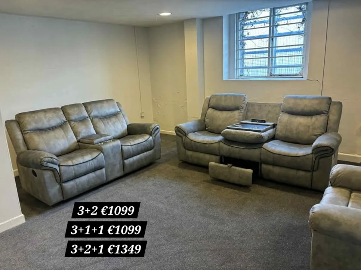 Sorrento power recliner - Image 3