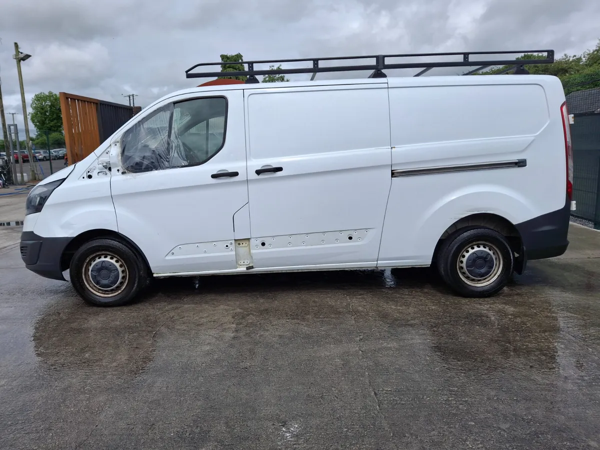 152 Ford Transit Limited Edition 2.2 Diesel - Image 1