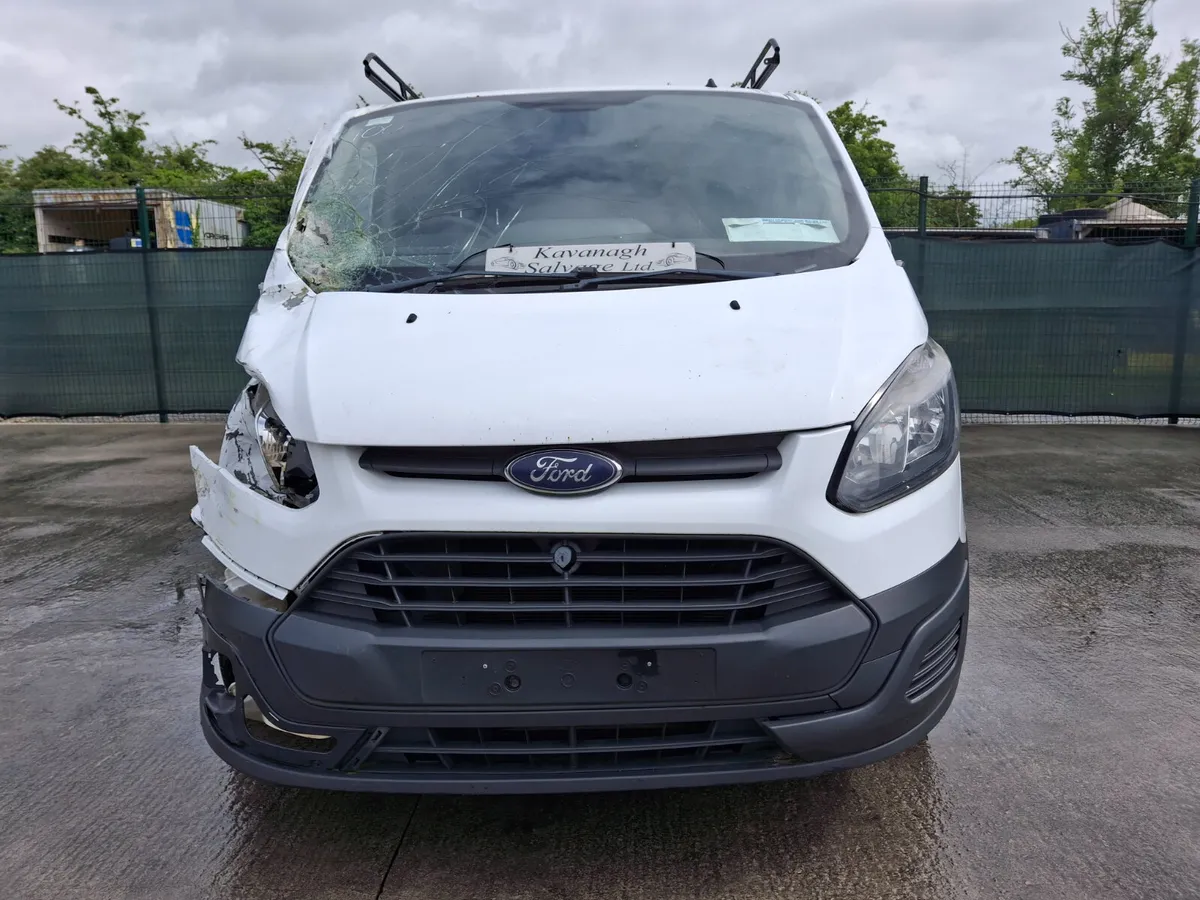 152 Ford Transit Limited Edition 2.2 Diesel - Image 3