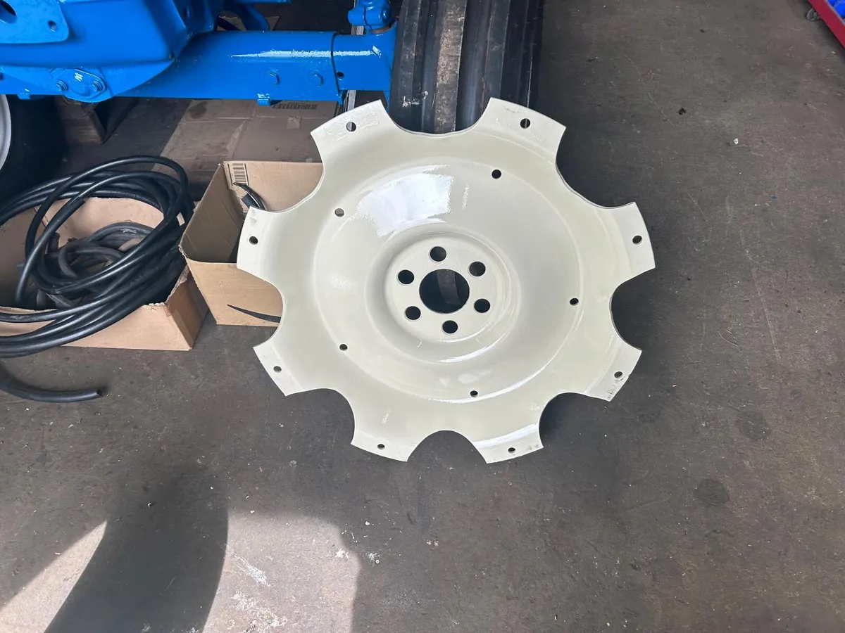 Fordson Super Major Rims - Image 3