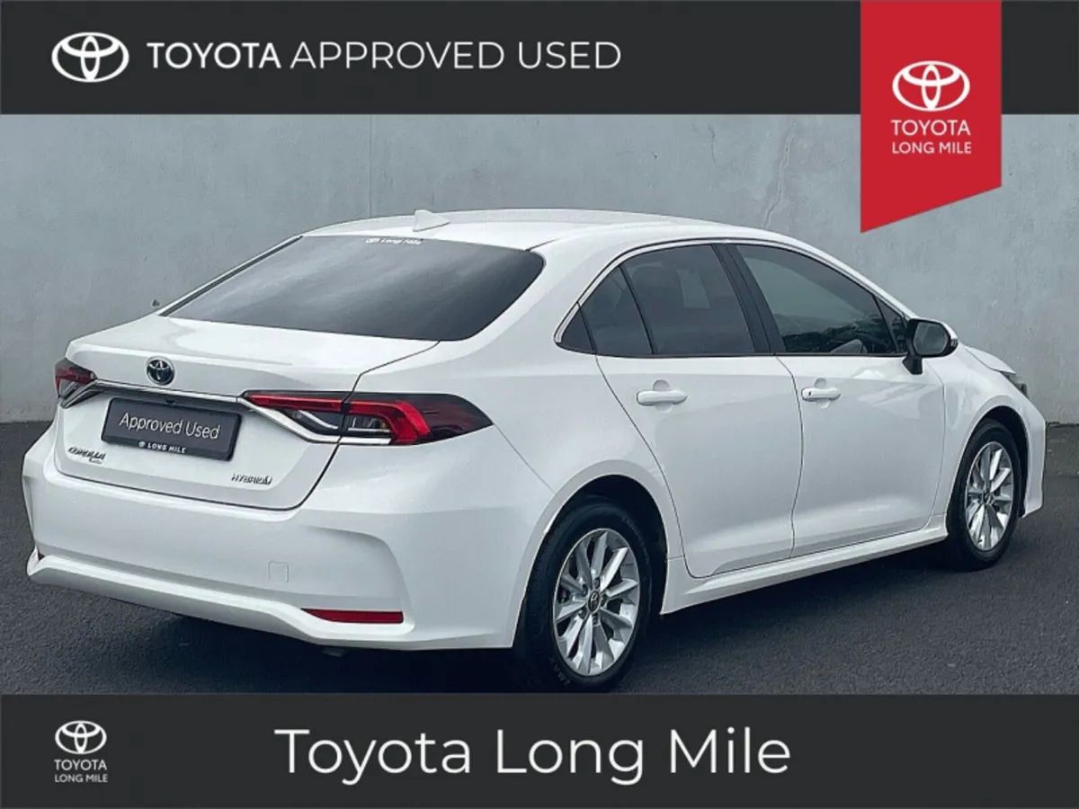 Toyota Corolla 1.8 Hybrid Luna 4dr - Image 3
