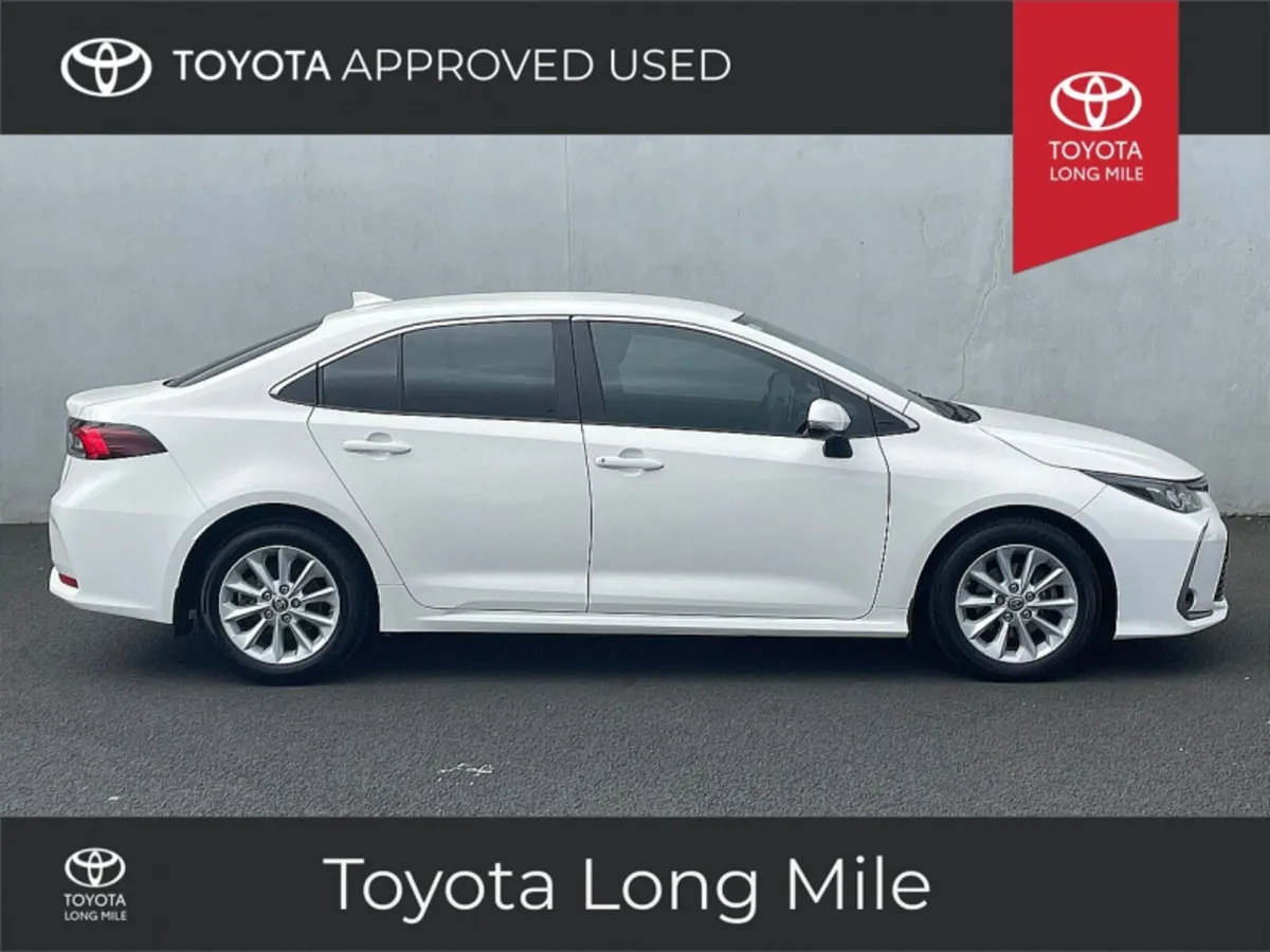 Toyota Corolla 1.8 Hybrid Luna 4dr - Image 4