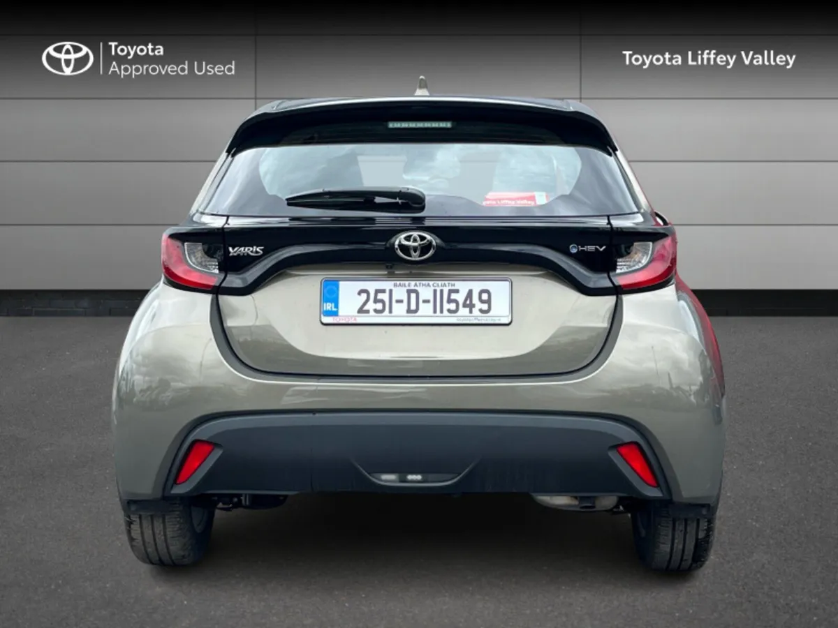 Toyota Yaris Yaris Hybrid 115 Luna - Image 4