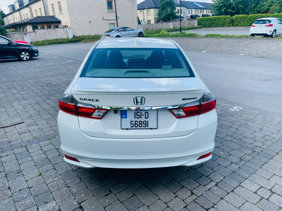 2015 HONDA GRACE 1.5 SELF CHARGING HYBRID LOW MILE - Image 4