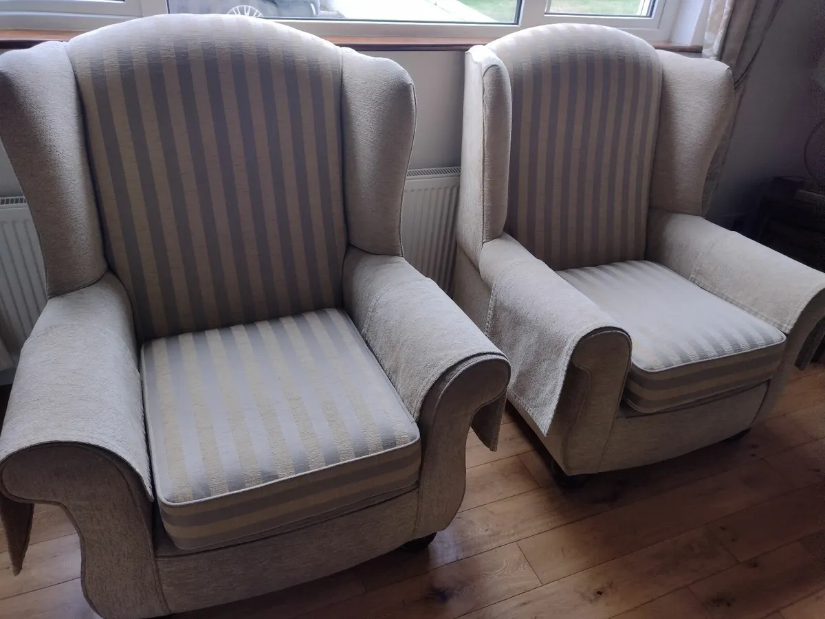 Couch and armchairs - Image 4