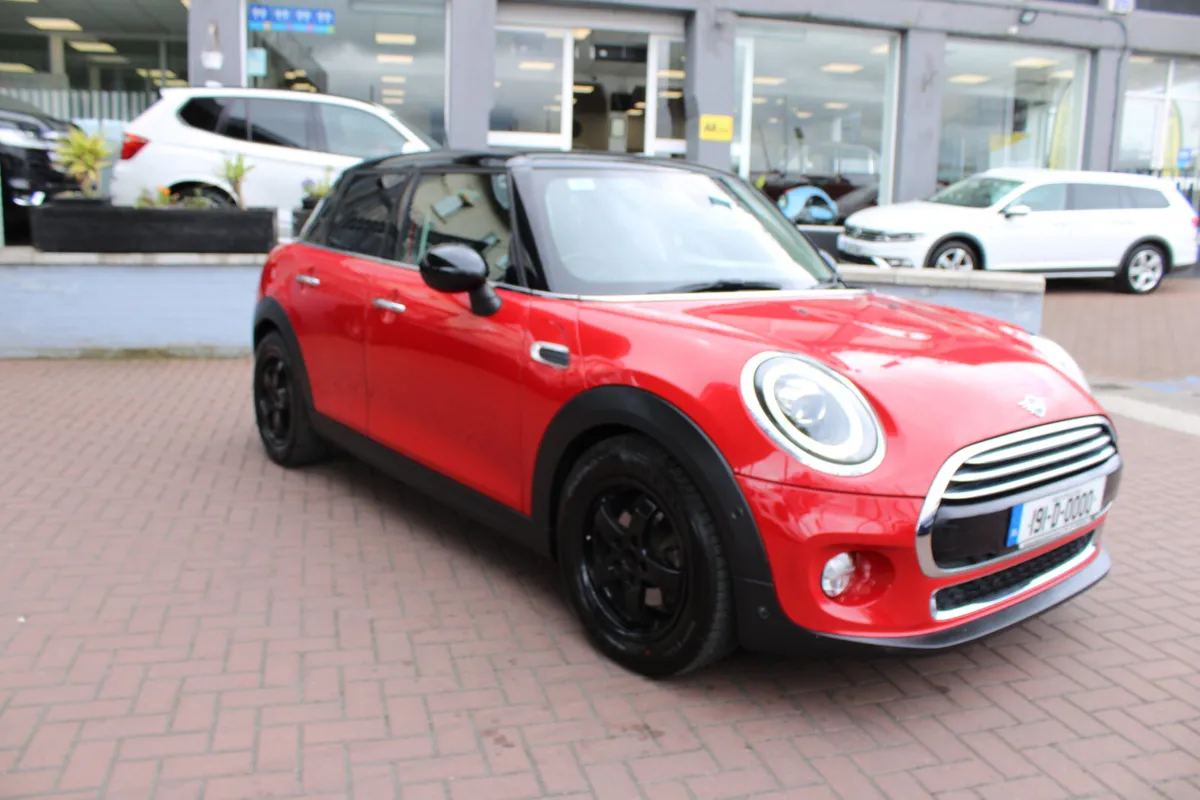 2019 MINI - Image 1