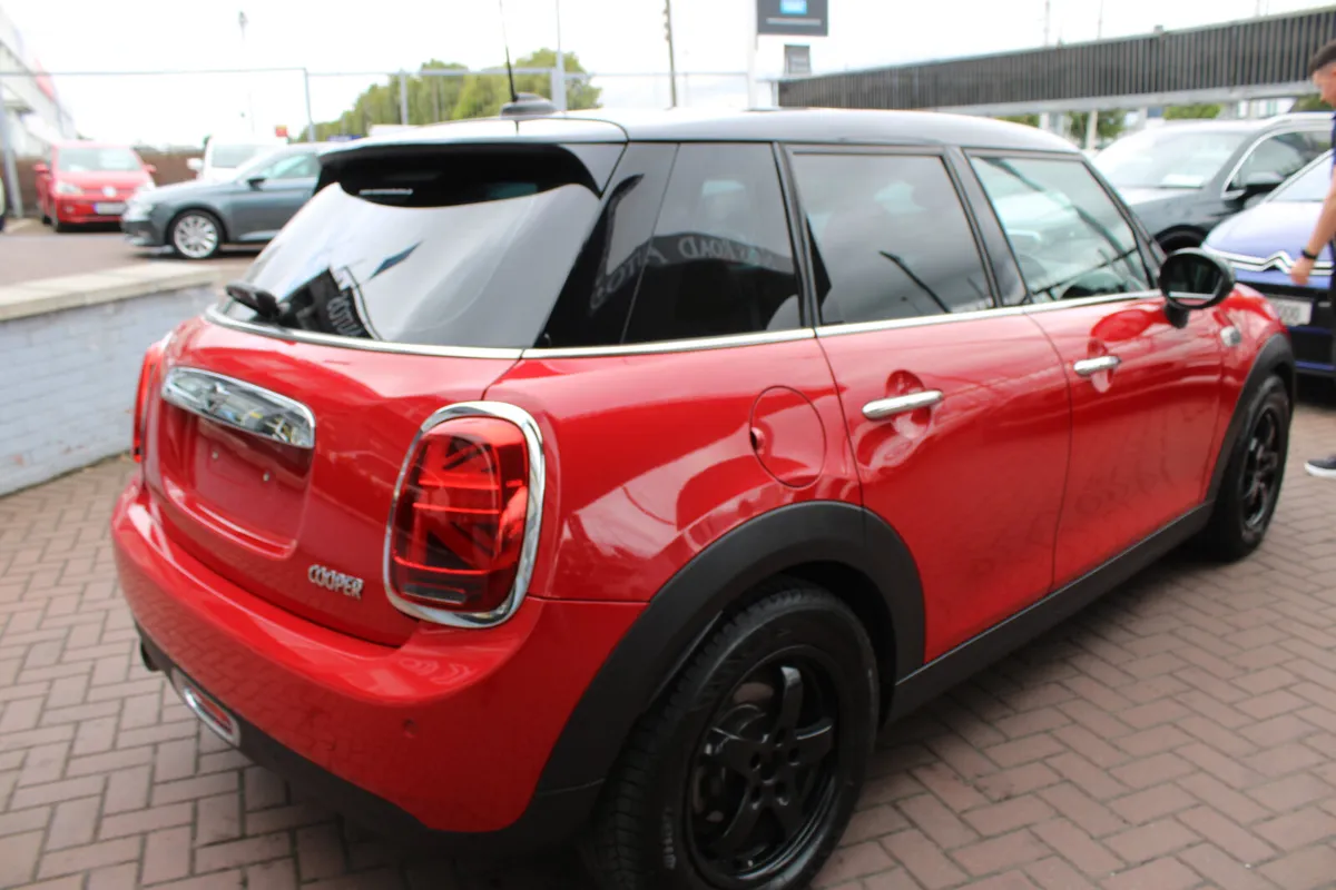 2019 MINI - Image 4