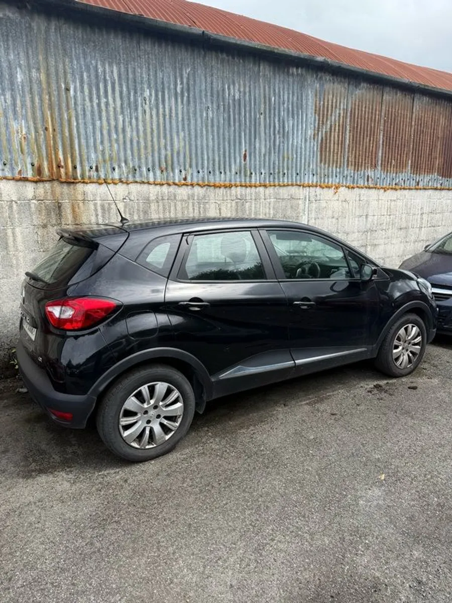 2015 Renault Captur - Image 2