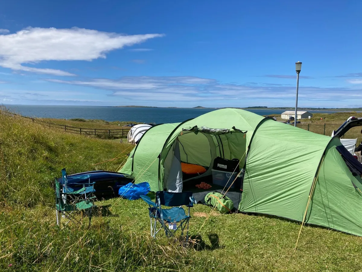 Tent - Image 2