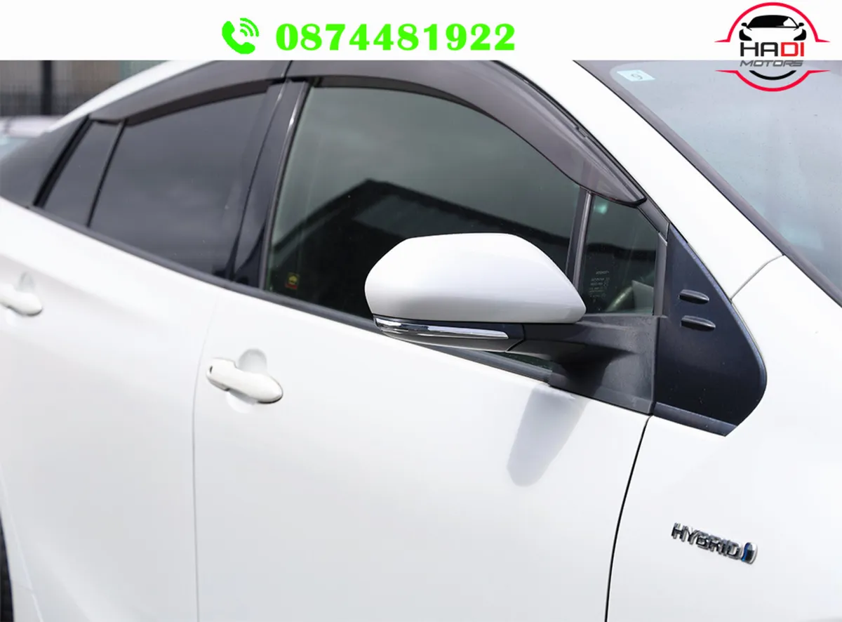 TOYOTA PRIUS 2019 white  hybrid - Image 7