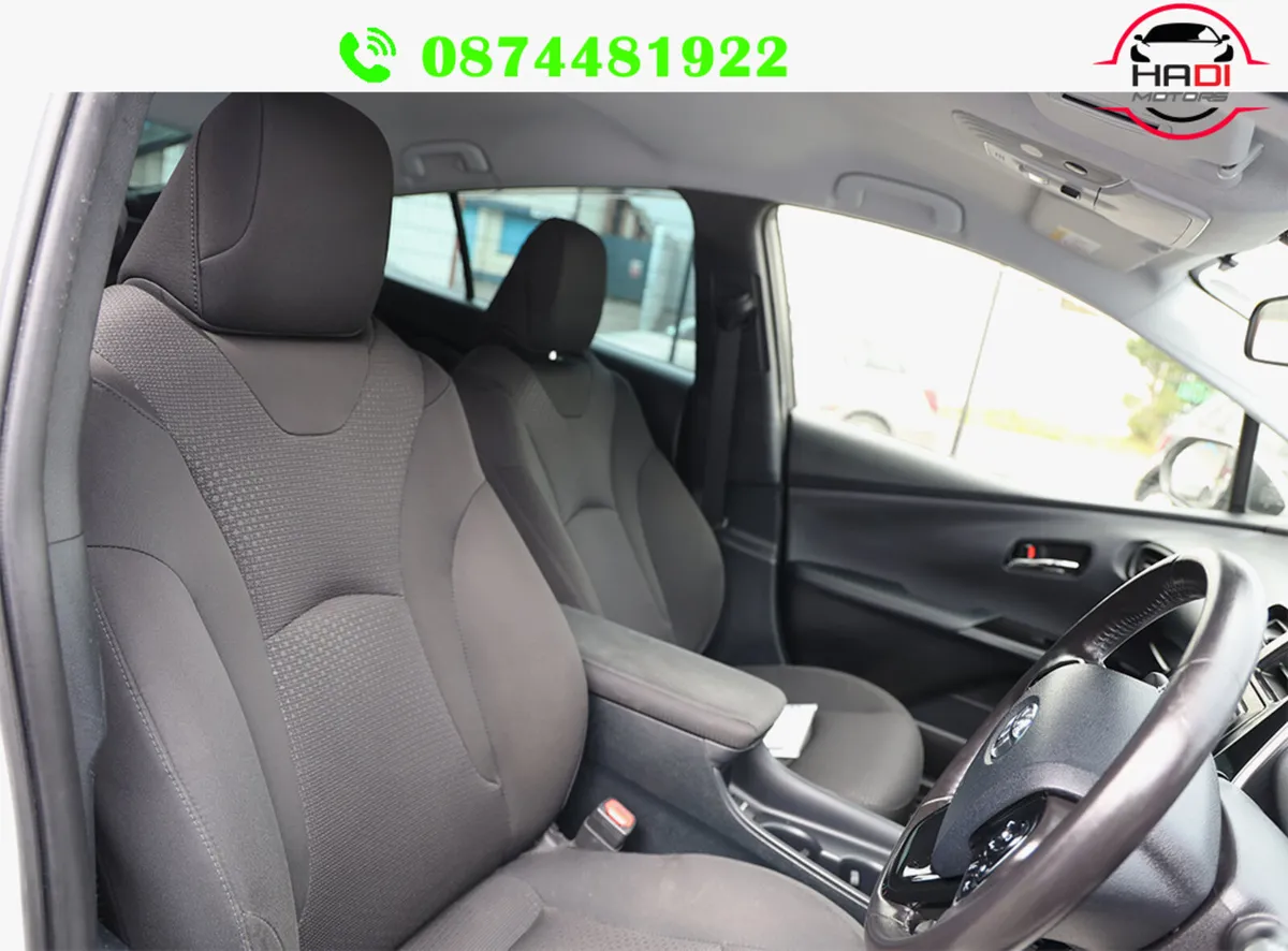 TOYOTA PRIUS 2019 white  hybrid - Image 9
